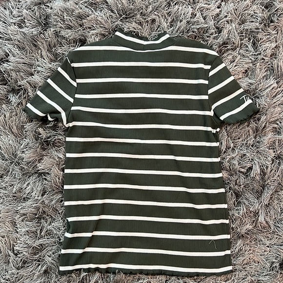 EUC Ribbed Justice Top - Picture 2 of 2